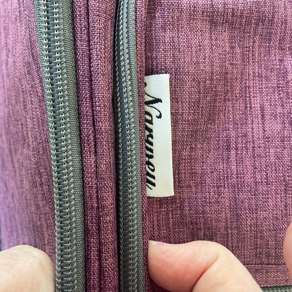 Toiletry travel bag - Picture 2 of 10